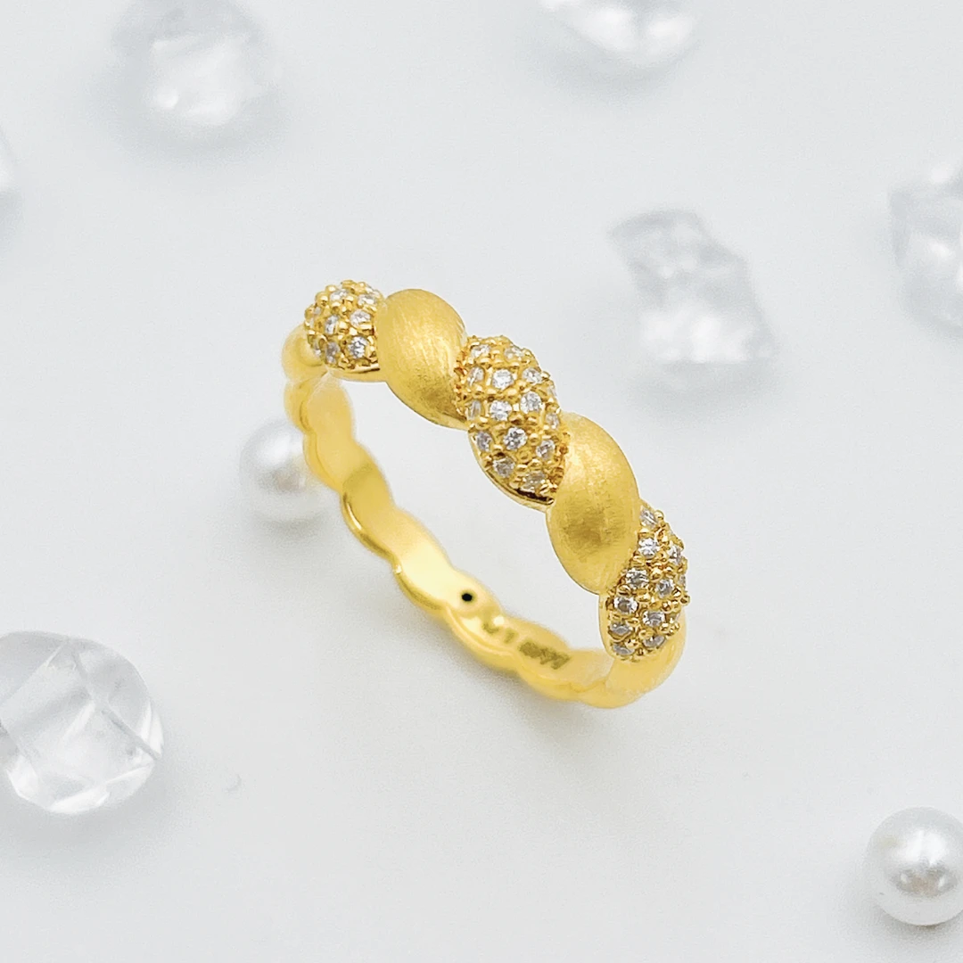 足金999 莫桑满镶麻花戒指1.51 16圈口