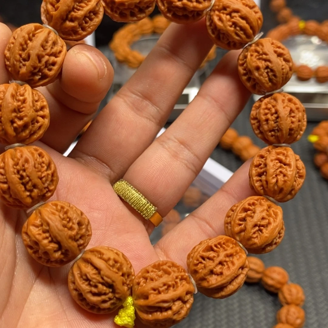 【闪购商品】文玩核桃手串田*
