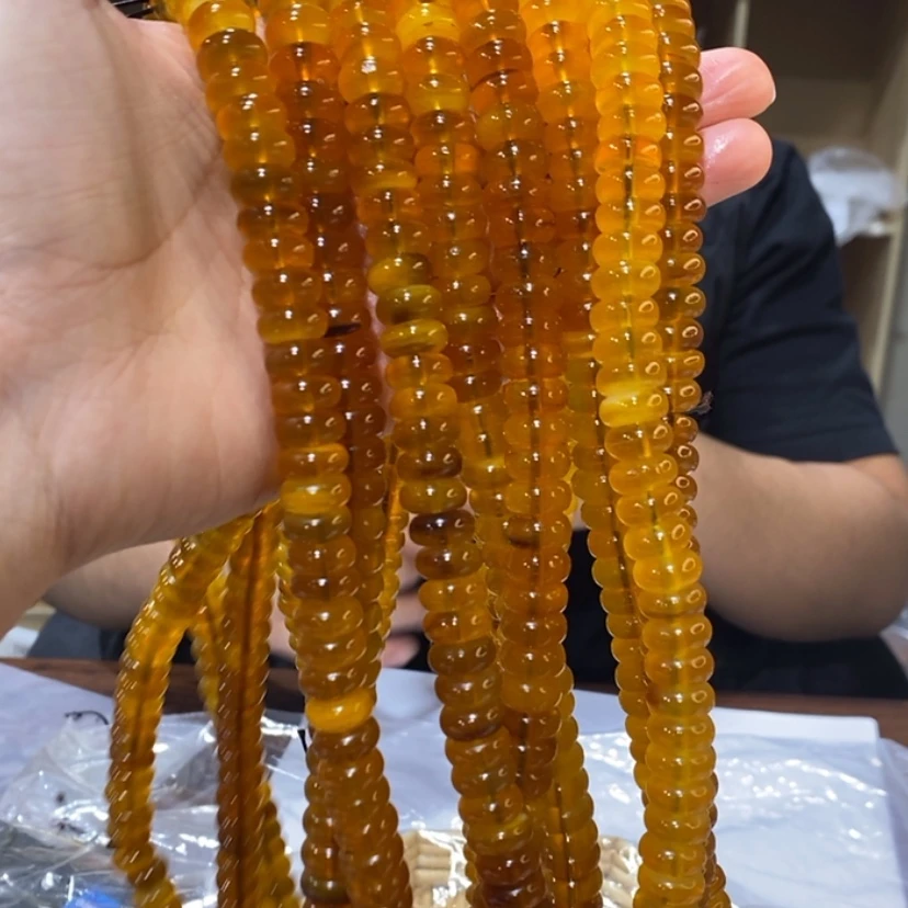 【闪购商品】橄榄核核雕蛋黄12豹纹脖挂dm228