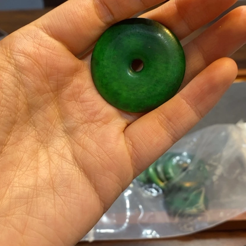 【闪购商品】橄榄核核雕绿平安扣