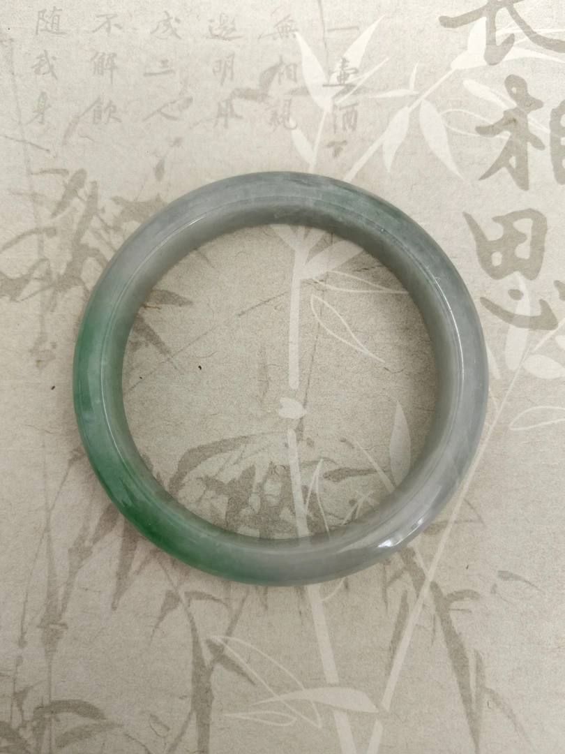 W854缅甸翡翠手镯