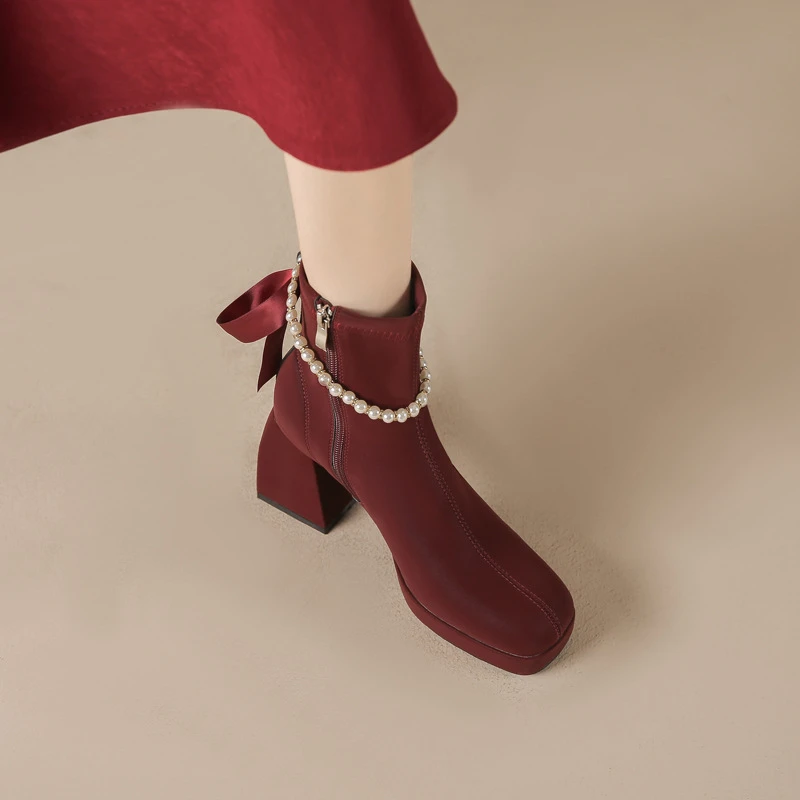 粗跟方头切尔西靴2024新款秋冬季酒红色防水台短靴女