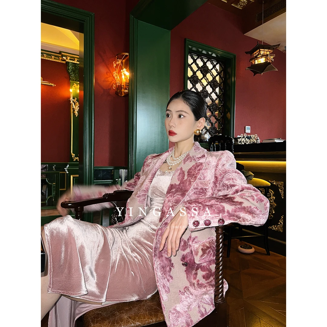 YINGGASSA【柔韧玫瑰】法式天鹅绒手工抓花注染沙漏西装