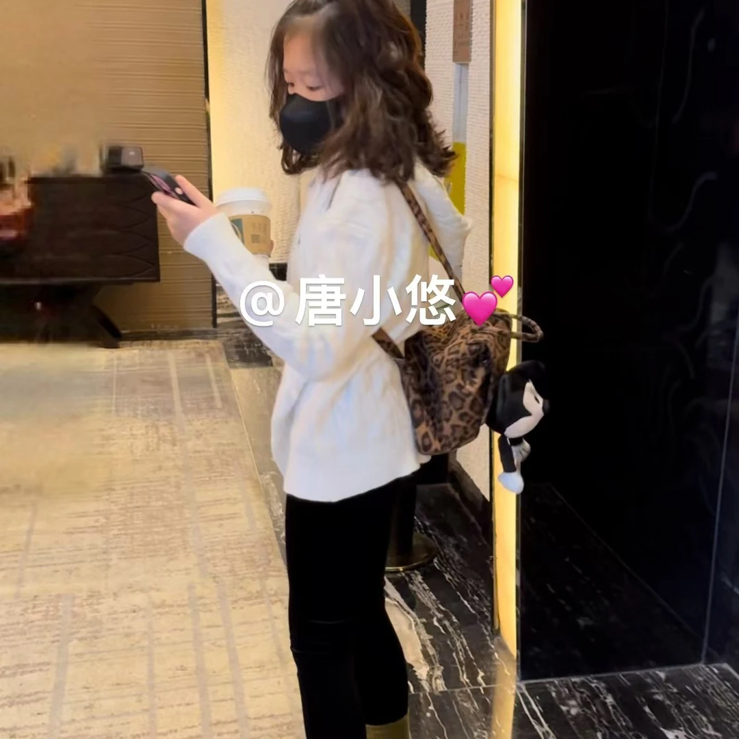 唐小悠 童装定制款 上新2024小悠同款 百搭连帽毛衣