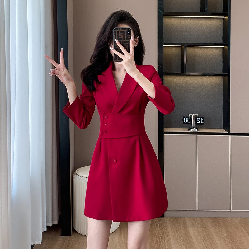 早秋红色西装裙2023年新款女装小香风收腰长袖法式连衣裙秋装显瘦