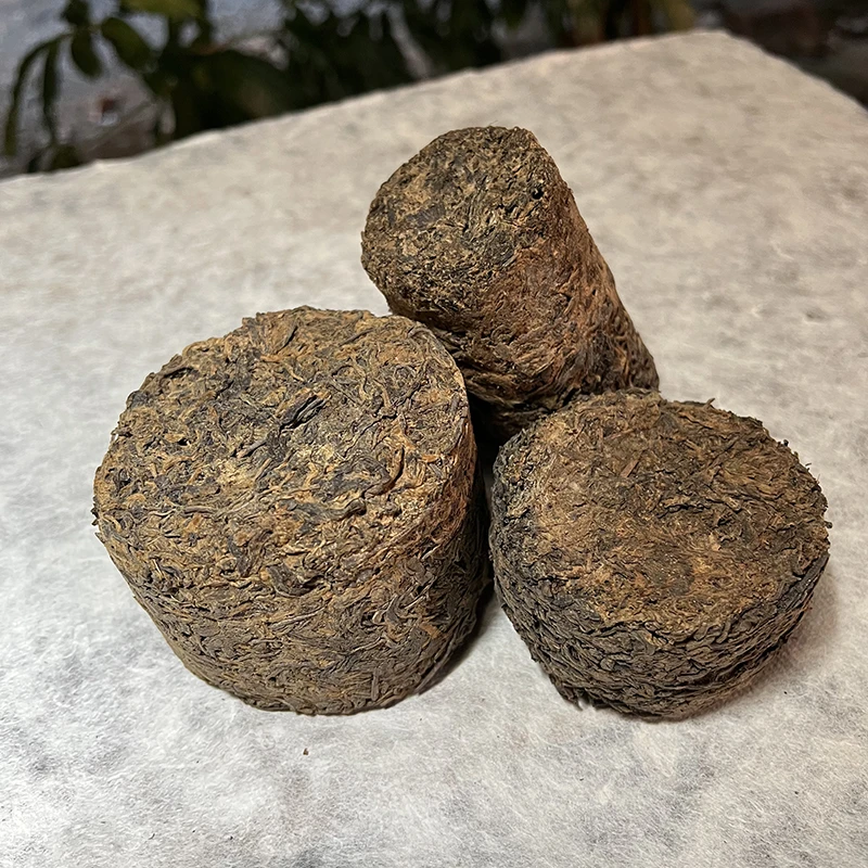 八十年代竹筒茶 头春头采 普洱茶生茶