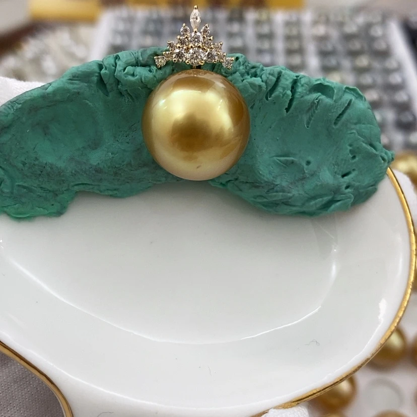 【闪购商品】海水珍珠吊坠(不含链)18K金镶嵌艳**照