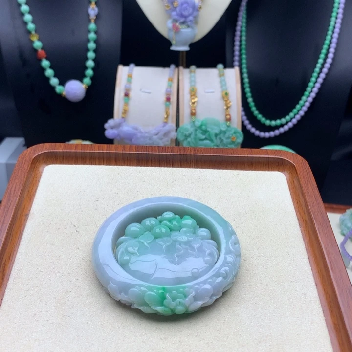 翡翠手镯未镶嵌翡翠手镯55