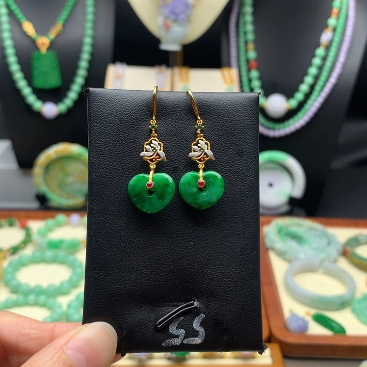 翡翠耳饰未镶嵌翡翠耳饰