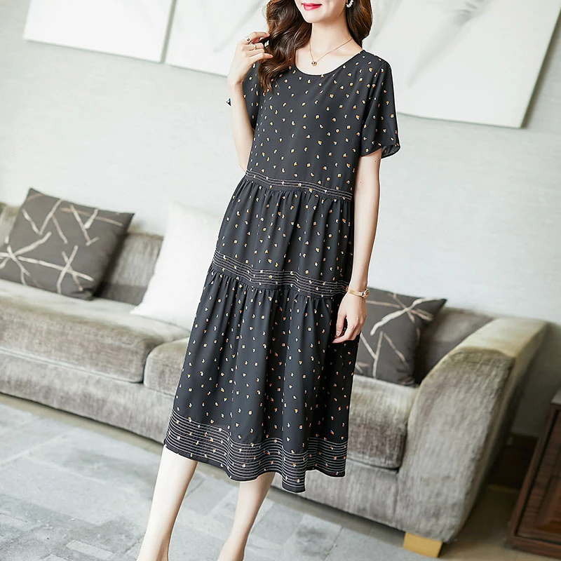 火袖19216时尚黑色碎花圆领2024新款夏季中长款妈妈装大码连衣裙