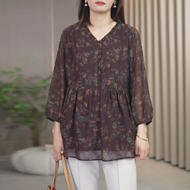 火袖8512时尚V领木耳边上衣2024新款宽松显瘦妈妈装洋气印花小衫