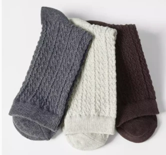 对白纯色秋冬设计感中筒袜子（单双灰色）DDP009