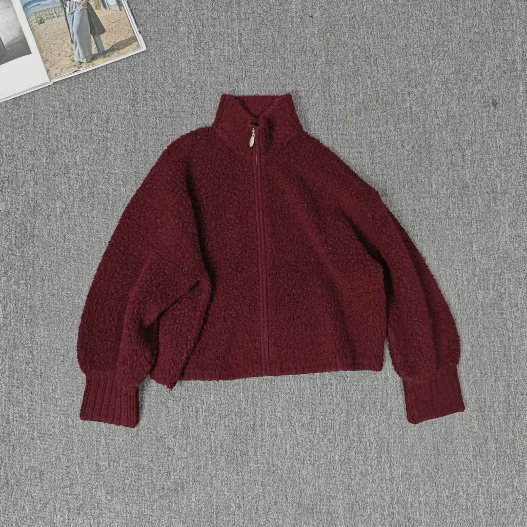 83799余小鱼 安哥拉红拉链袖口松紧时尚休闲立领毛毛外套女装