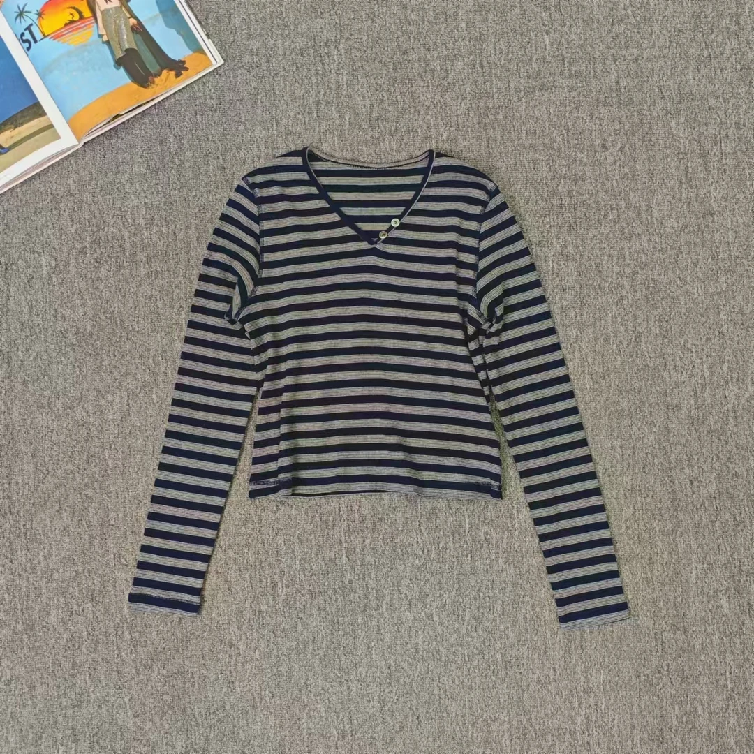 83492余小鱼 藏青色条纹圆领领口两粒扣长袖百搭时尚休闲T恤女装