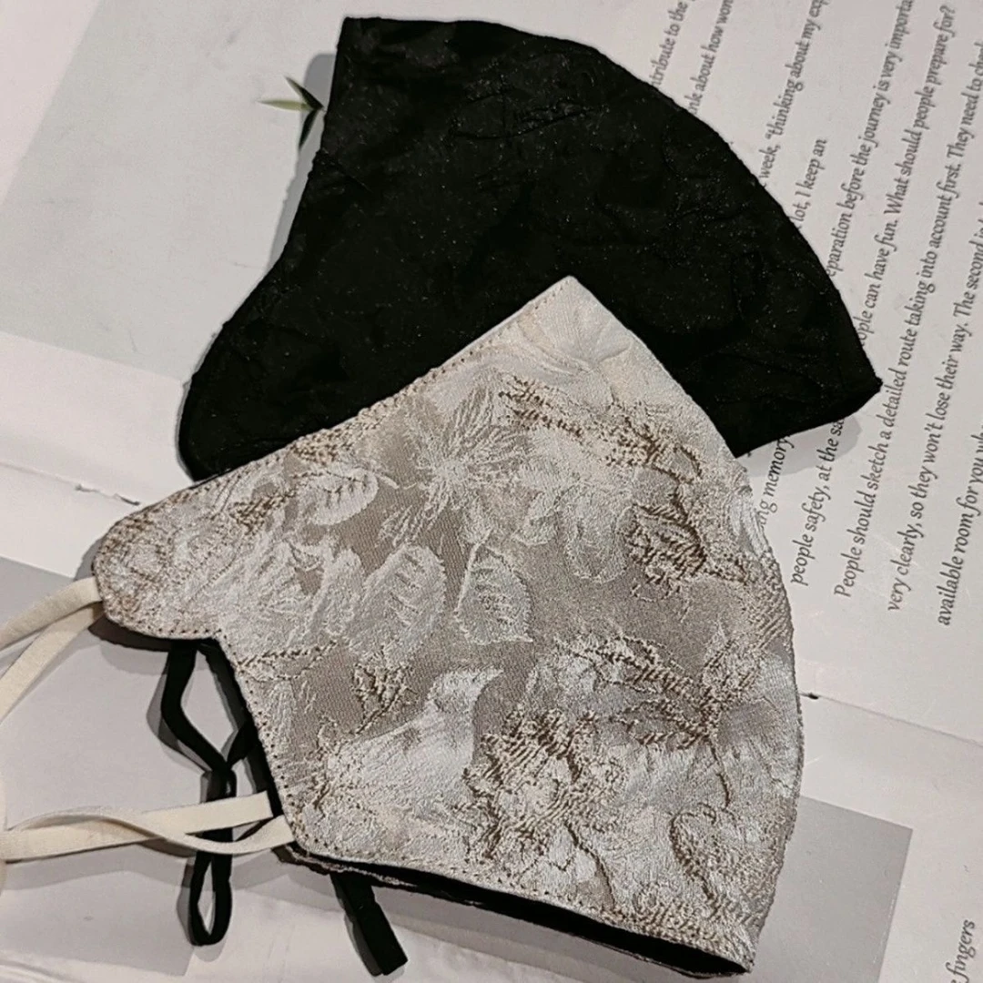 3D提花工艺刺绣口罩立体高档保暖国风百搭口罩送妈妈防晒防风面罩