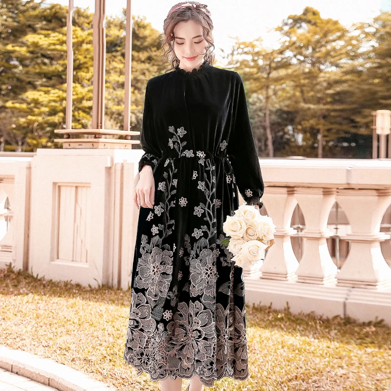 【幽梦花园】优雅黑色长袖连衣裙高领收腰抽绳设计丝绒刺绣秋冬加厚