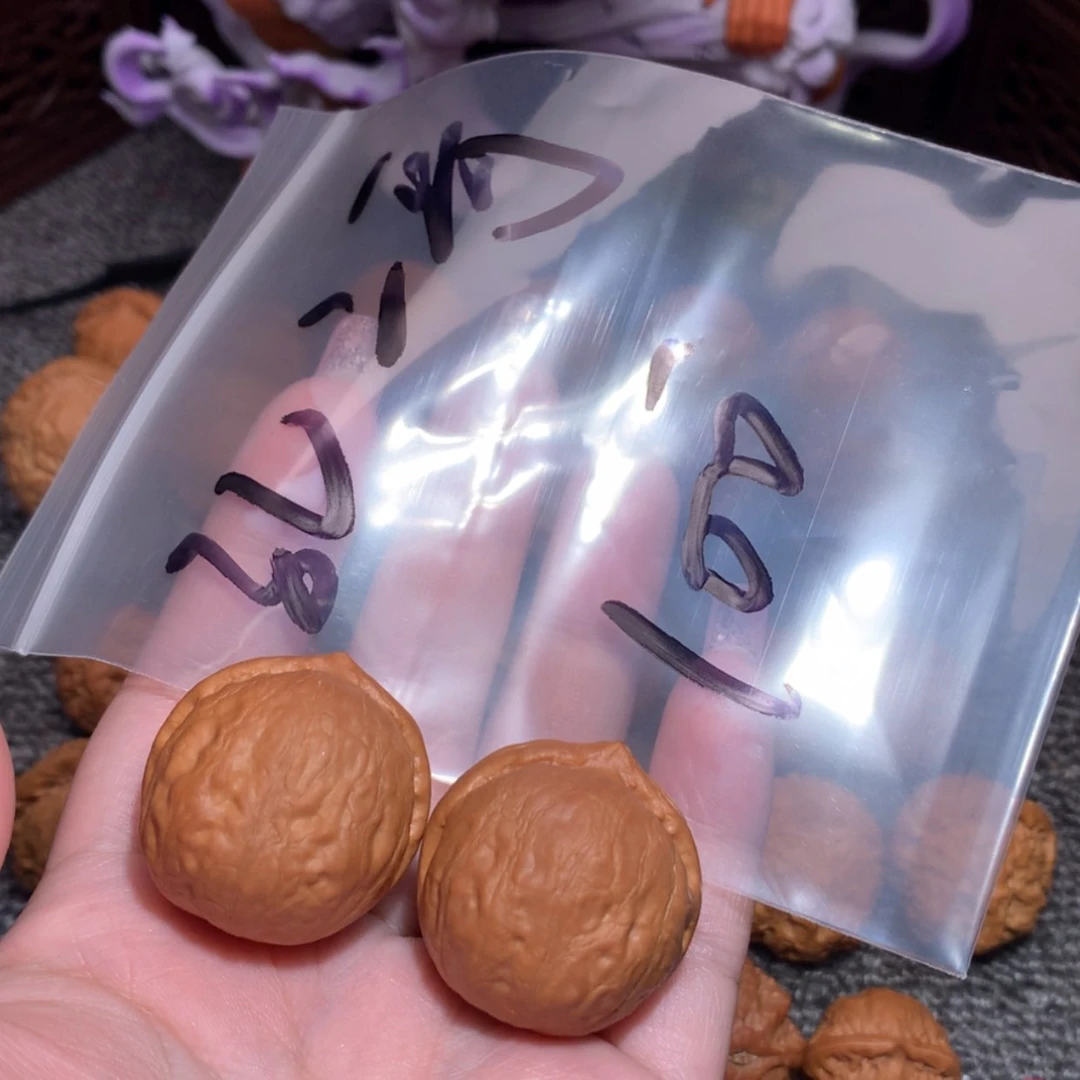 【闪购商品】文玩核桃把件孔*哥孔二哥