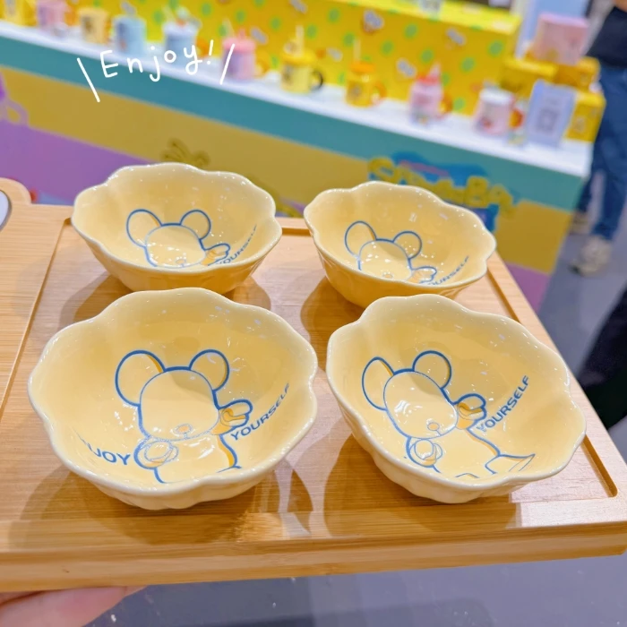 qee【奶油风暴力熊】暴力熊ins风陶瓷釉下彩家用4个碟子