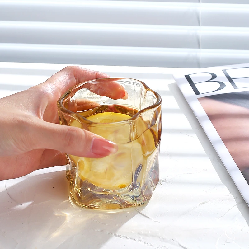 ins风不规则酒杯小众设计玻璃杯子高级高酒杯咖啡牛奶杯扭扭杯