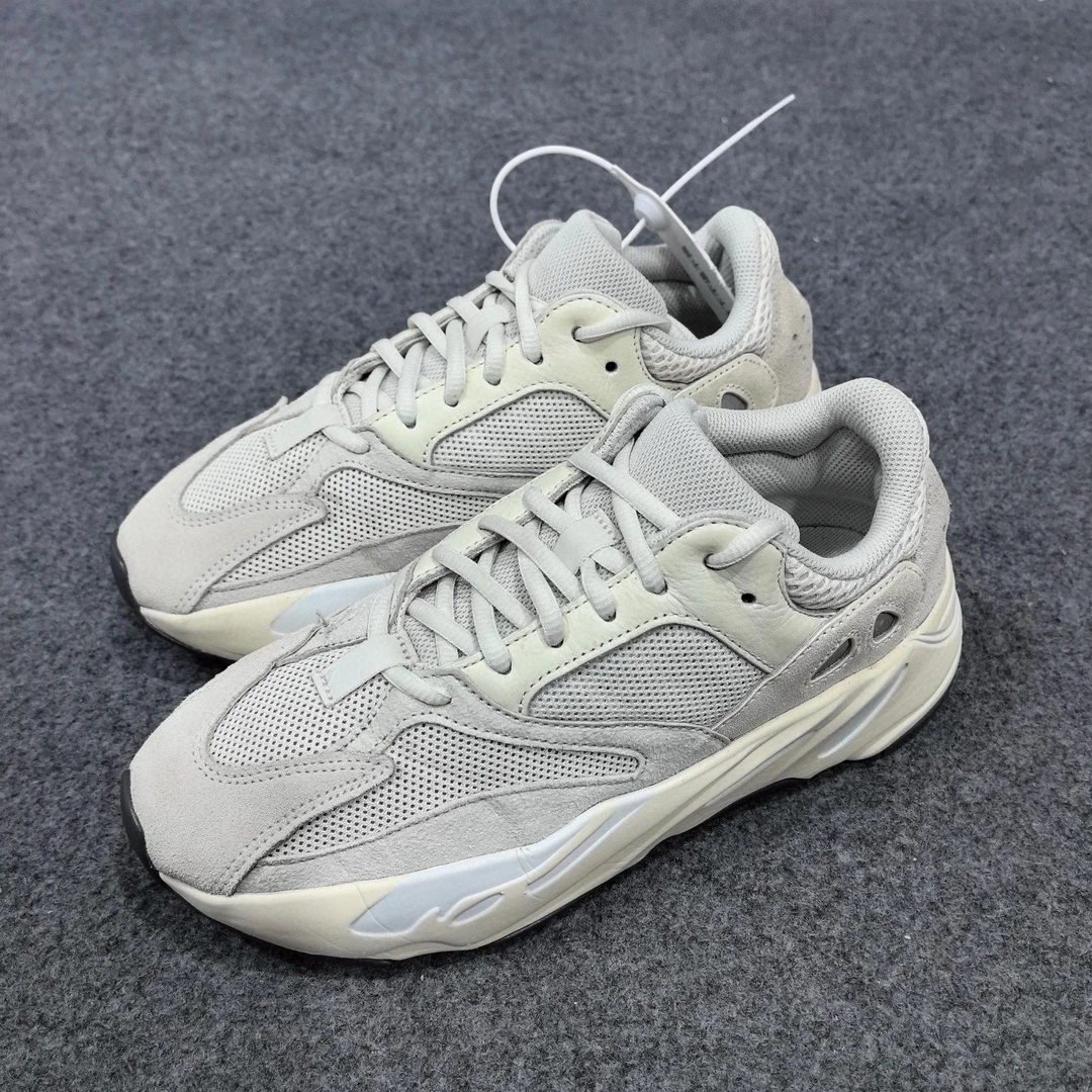 yeezy700灰白 40.5码 QQ2212休闲鞋