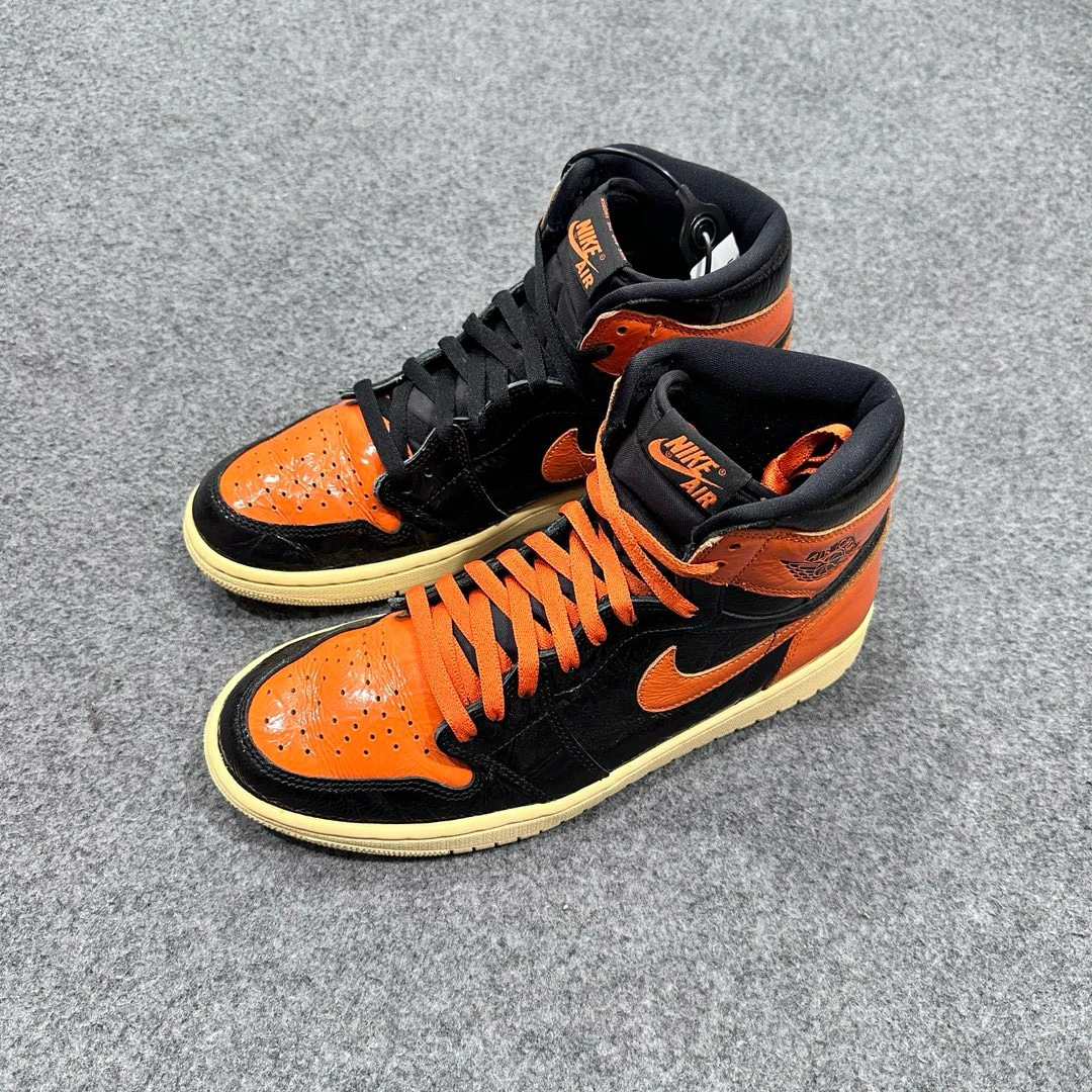 aj1猪油扣碎43码原盒  PP0715休闲鞋