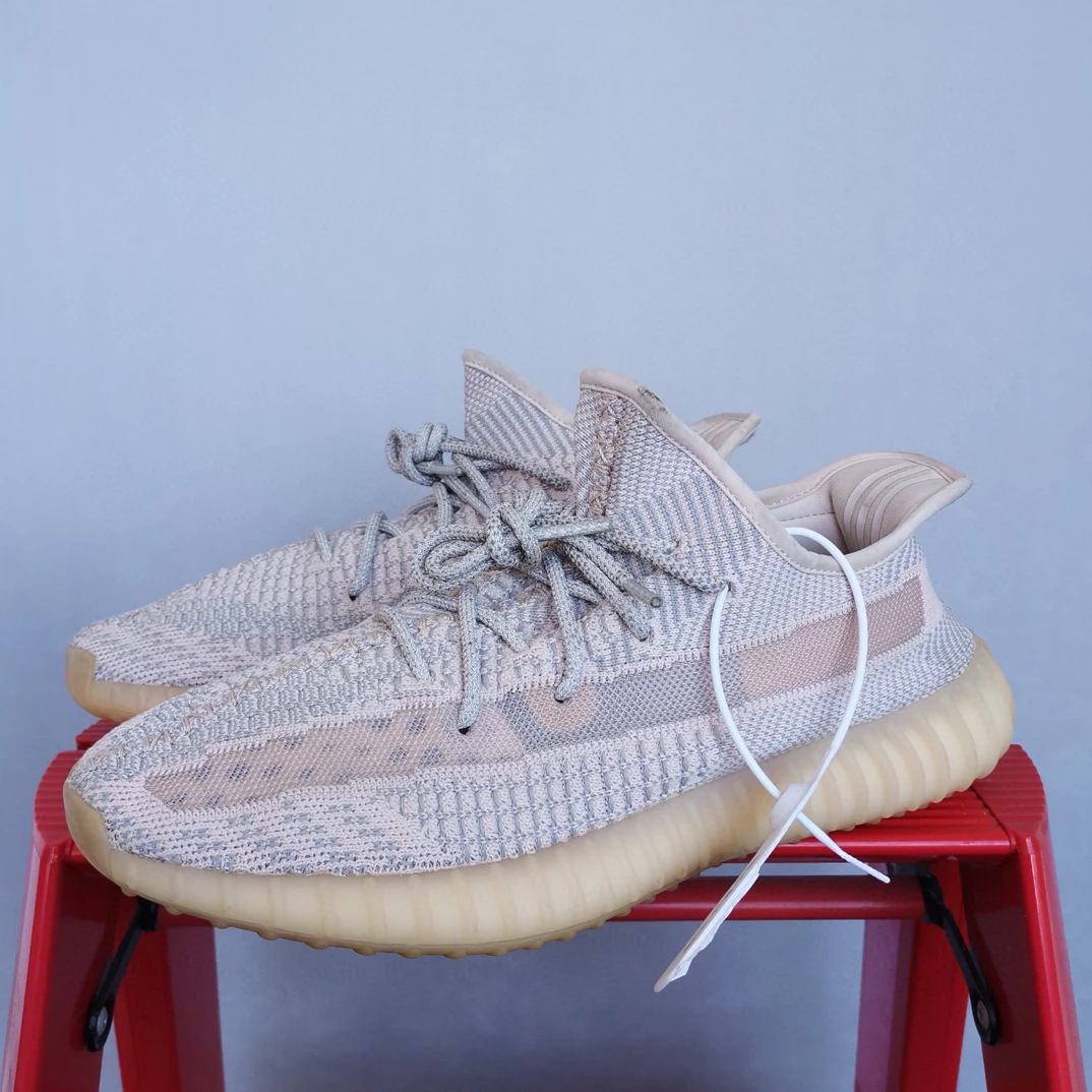 Yeezy350粉天使44码  OO0402 鞋