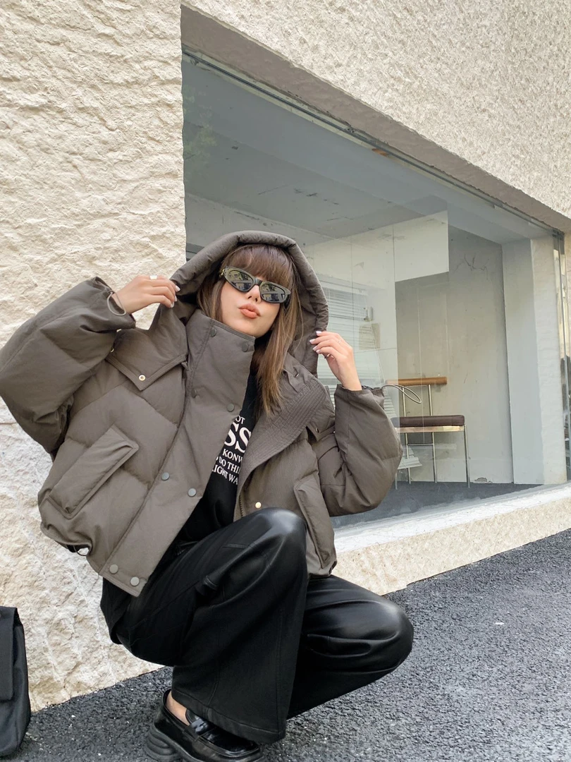 2024新款小个子连帽短款休闲时尚羽绒服82323