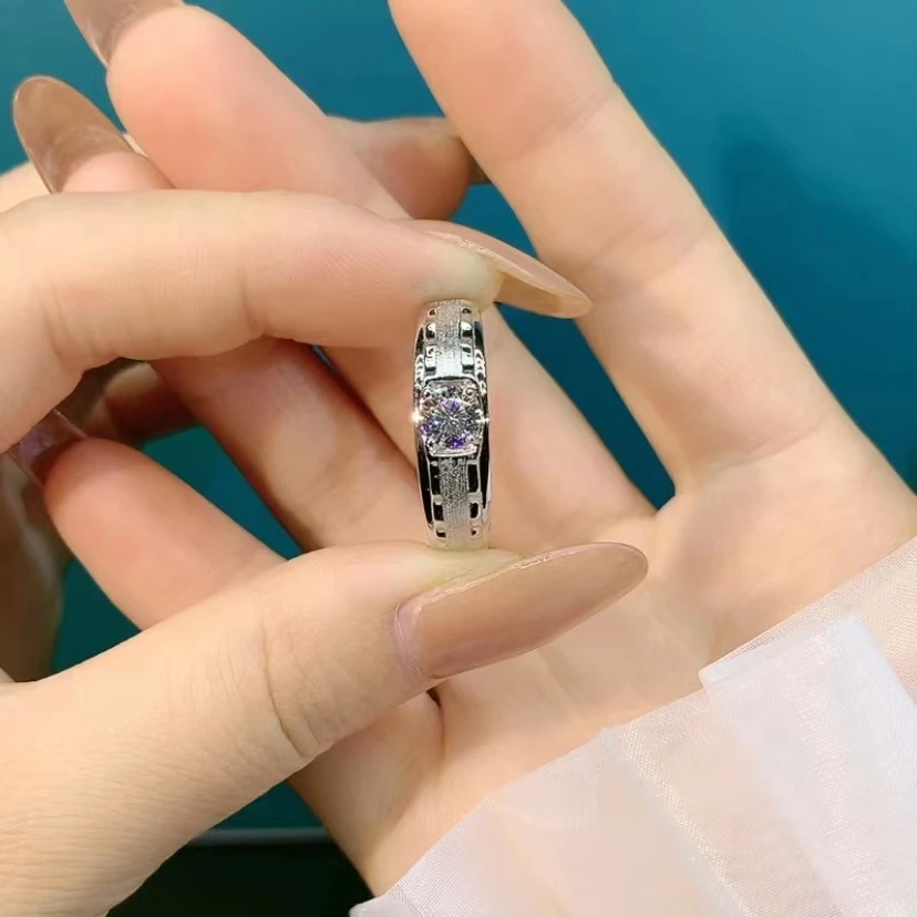 苏美欣 925银莫桑石戒指 莫桑钻 水波纹男戒0.5/1克拉合成碳硅石