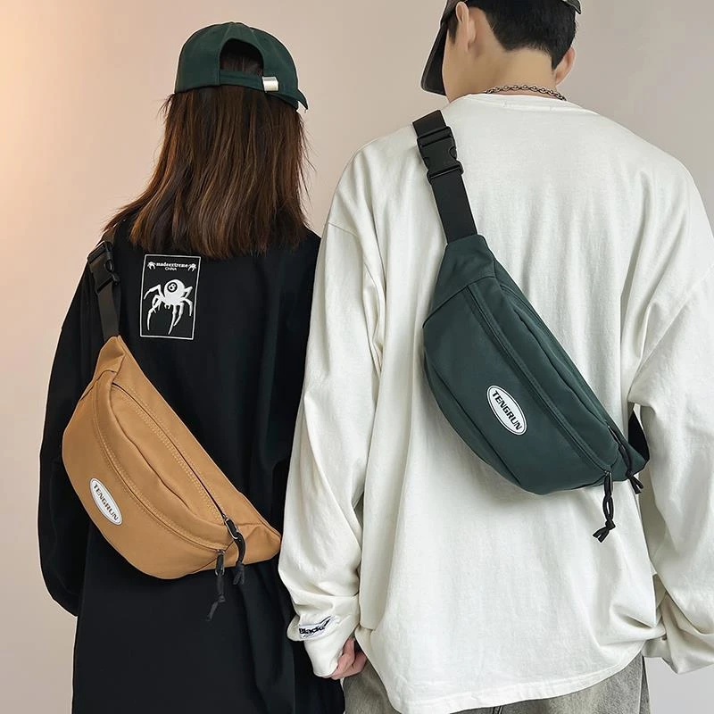 男生胸包ins潮牌斜挎包男休闲运动手机腰包轻便出行挎包男士背包