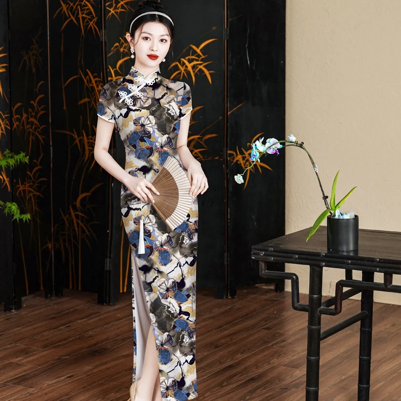 新款新中式复古日常走秀表演服长款修身显瘦年轻气质遮肚子微胖