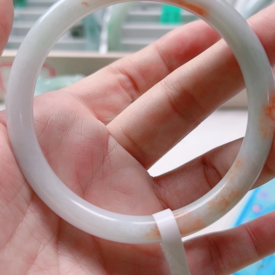 【闪购商品】翡翠手镯未镶嵌往**首