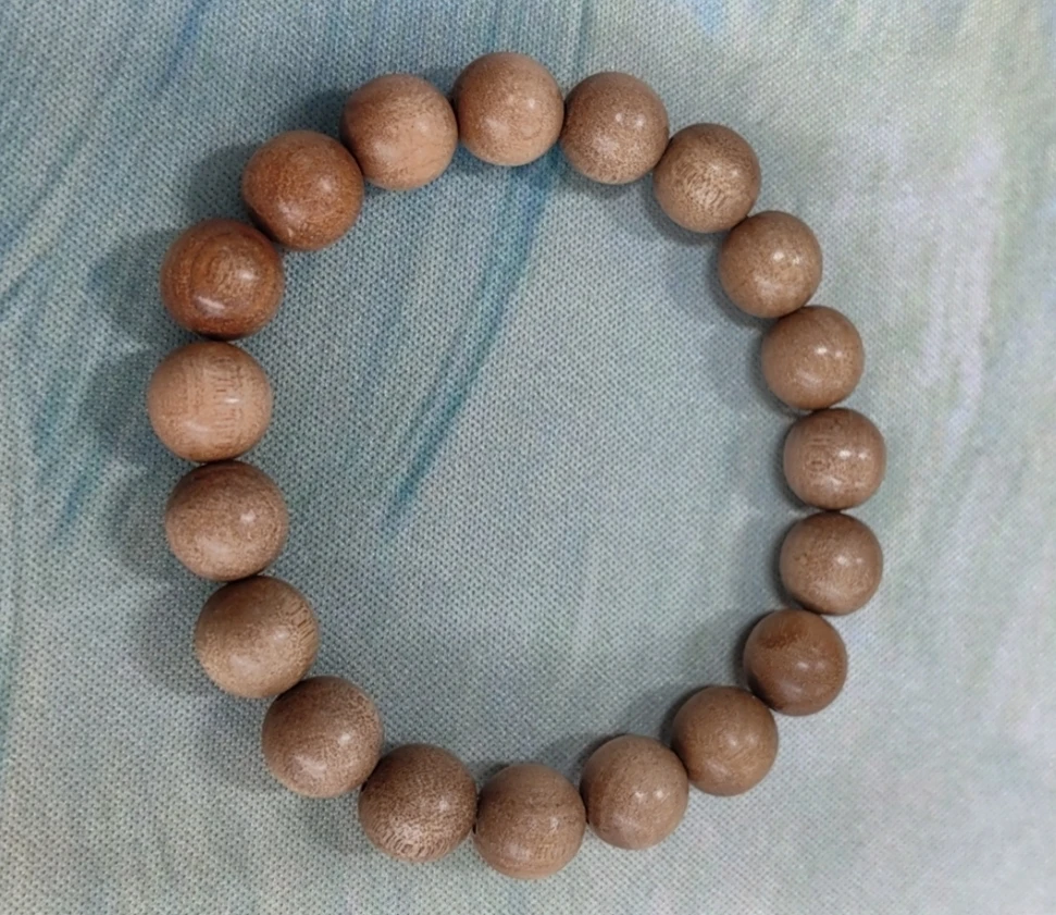 斐济老山檀1.0*19粒木串