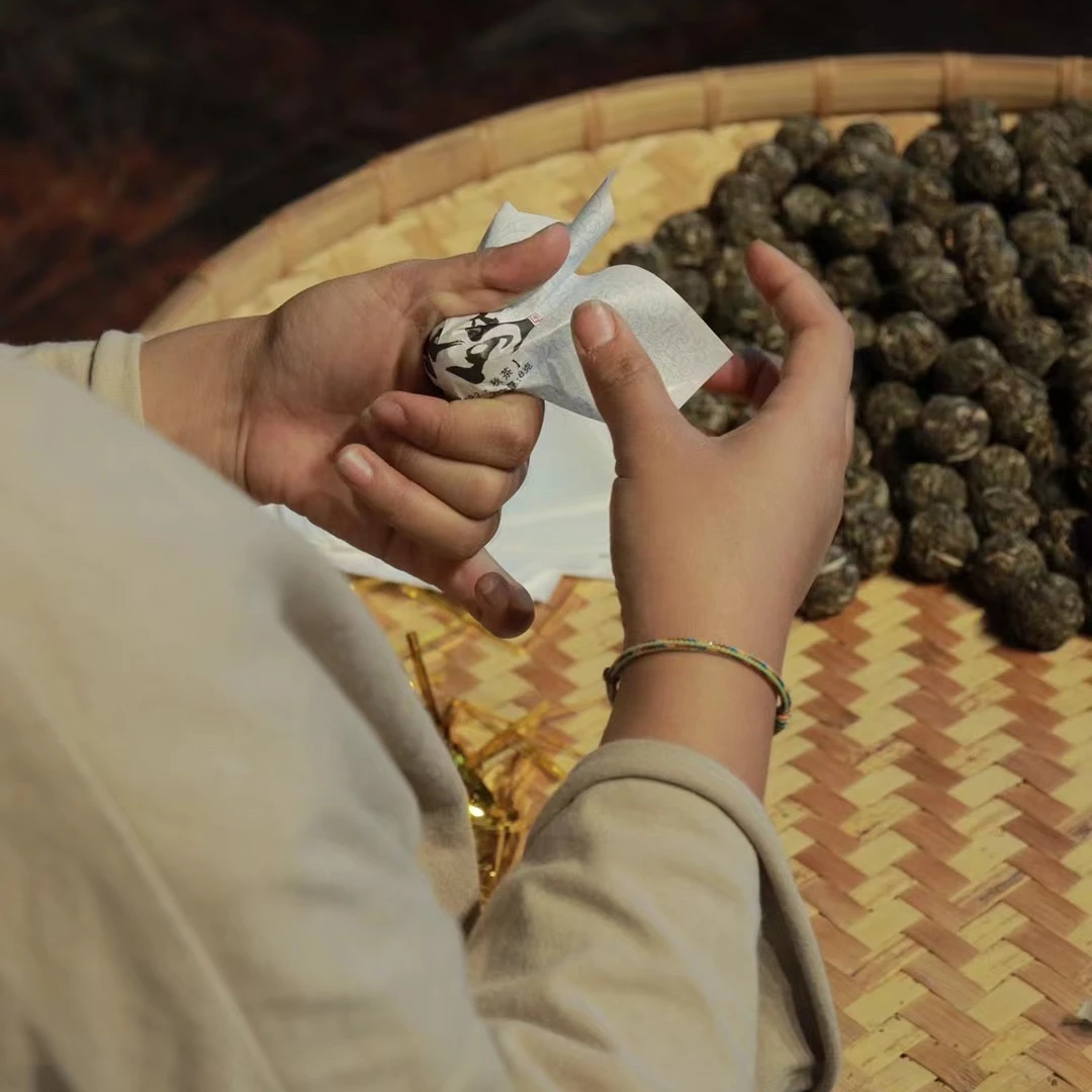 冰岛老寨8号 2022年中树秋茶龙珠 （生茶）