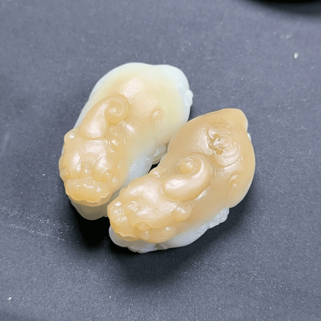 玉美人正品 新疆和田玉且末糖白貔貅一对