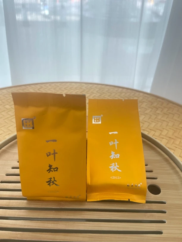 万氏留香福鼎白茶一叶知秋2012年老白茶寿眉饼样泡7g装