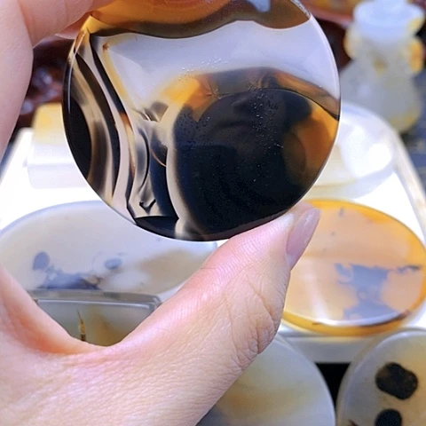 玛瑙/玉髓颈饰未镶嵌