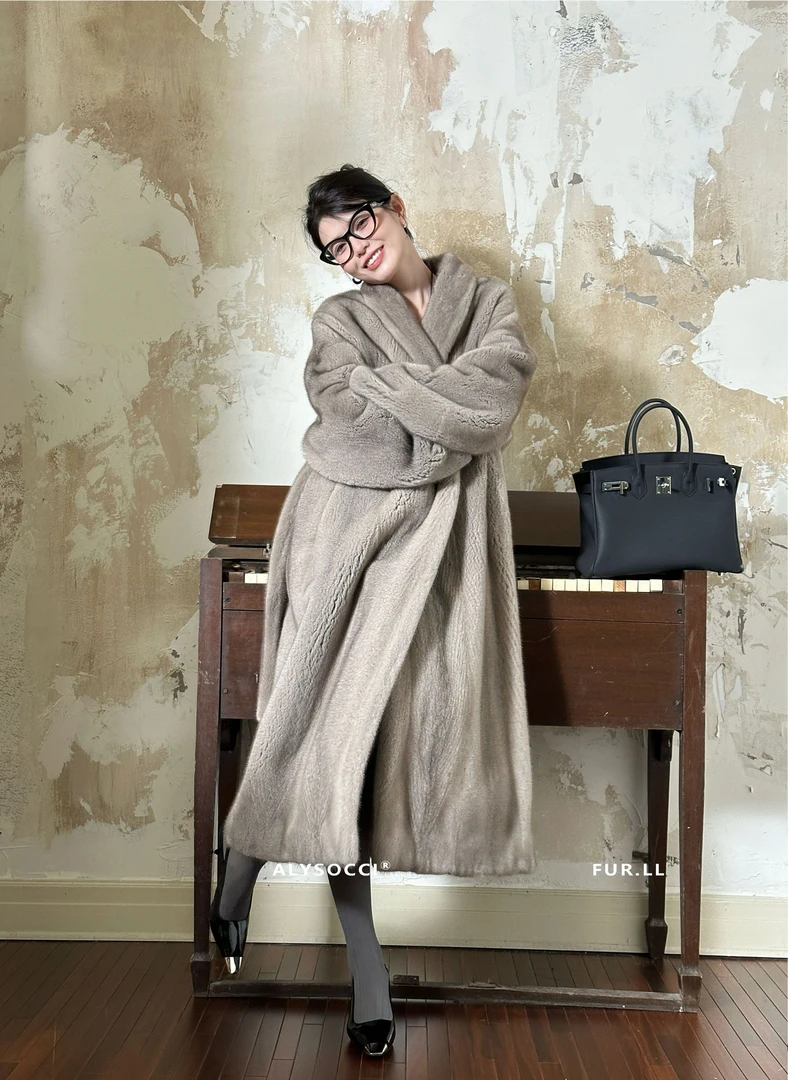 SOCCI速喜「富士山下」长款气质腰带丹麦短二天鹅绒水貂皮草外套女