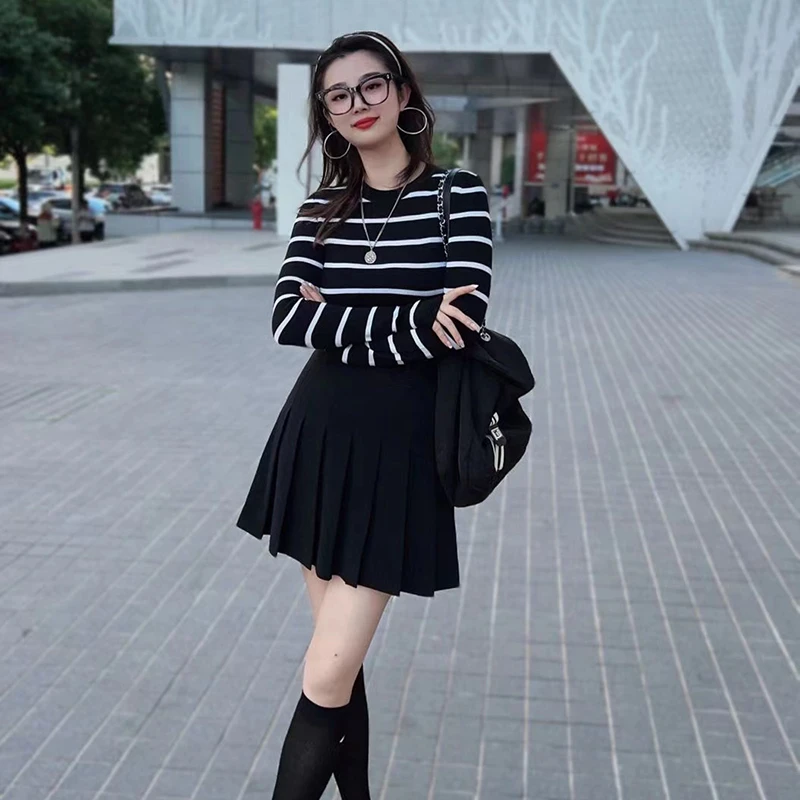 魅言2025春款女休闲宽松百搭圆领修身撞色条纹针织衫5399639