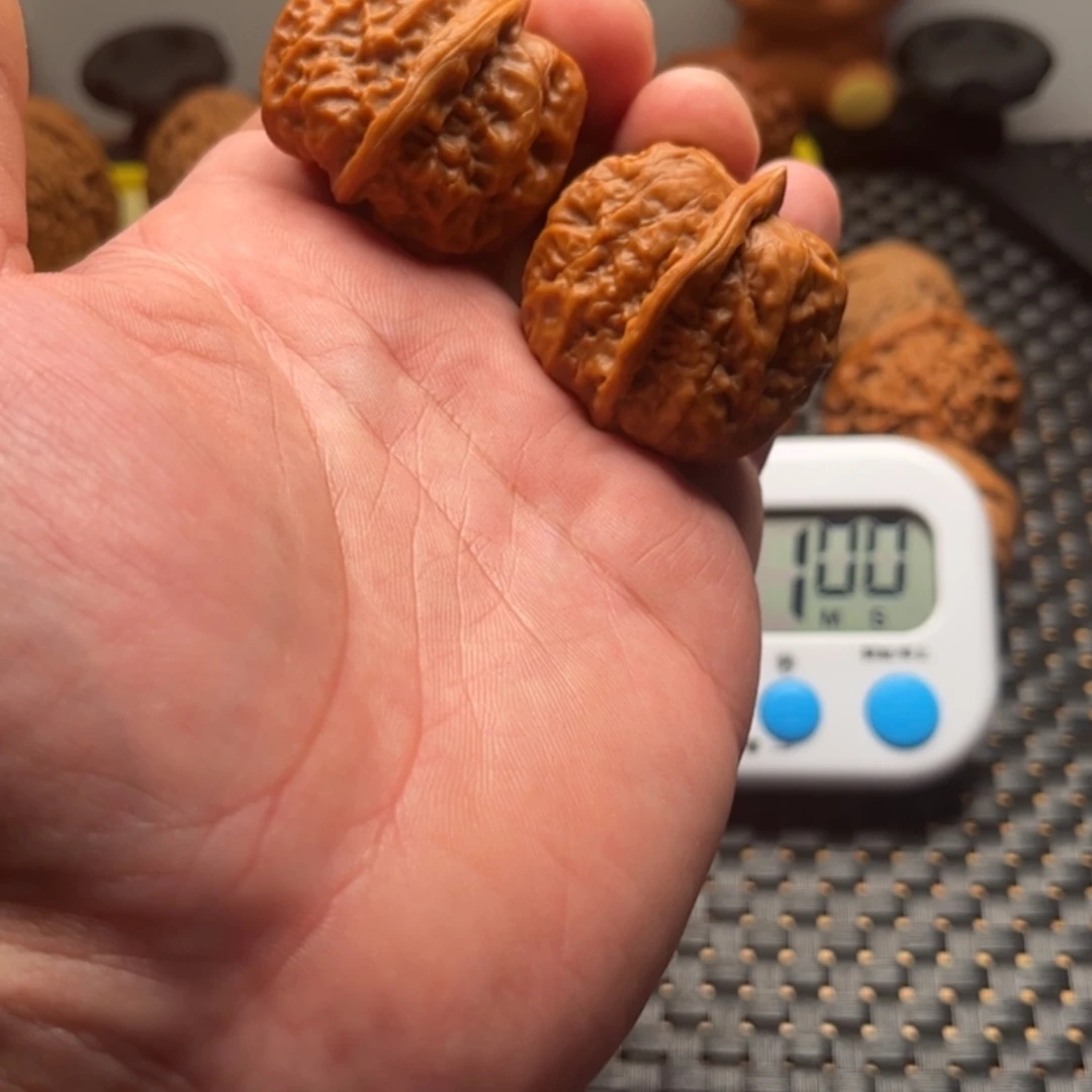 【闪购商品】木质核雕35蛤蟆头