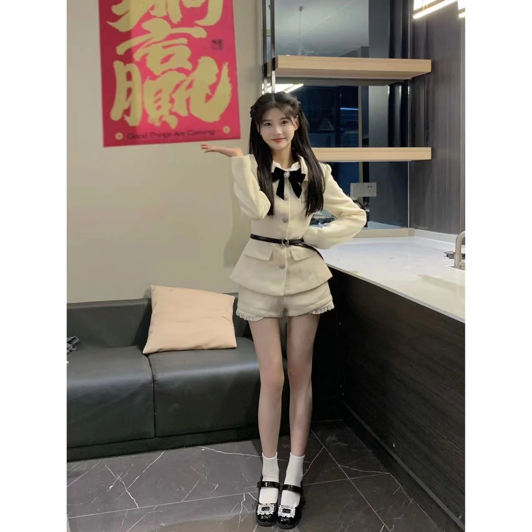 七颗虾滑  月绘初春 富家千金小香气质呢子外套显高短裤套装