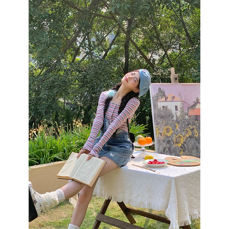 七颗虾滑 冒险玛丽 学院风设计感牛仔背带裙彩色条纹百搭长袖上衣