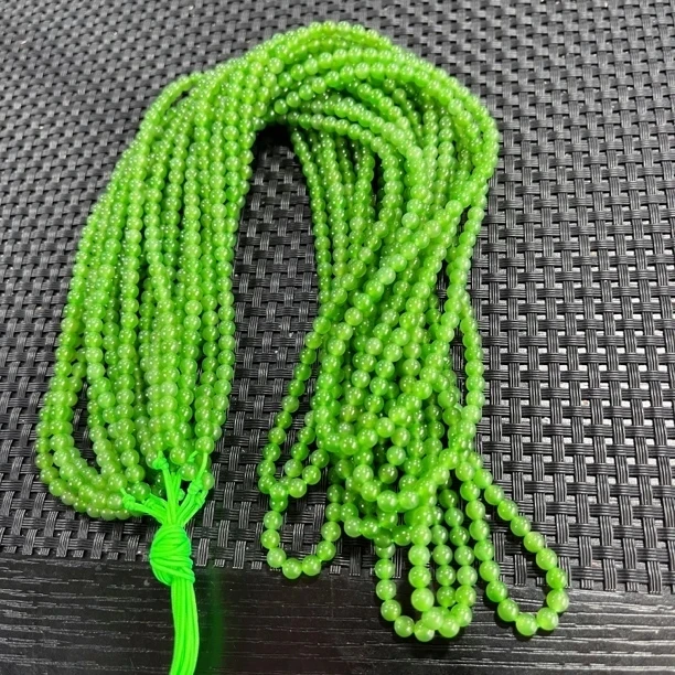 【浓辣苹果绿无矿点]俄老料碧玉乌兰海冰胶料约4mm珠链(多样性发一