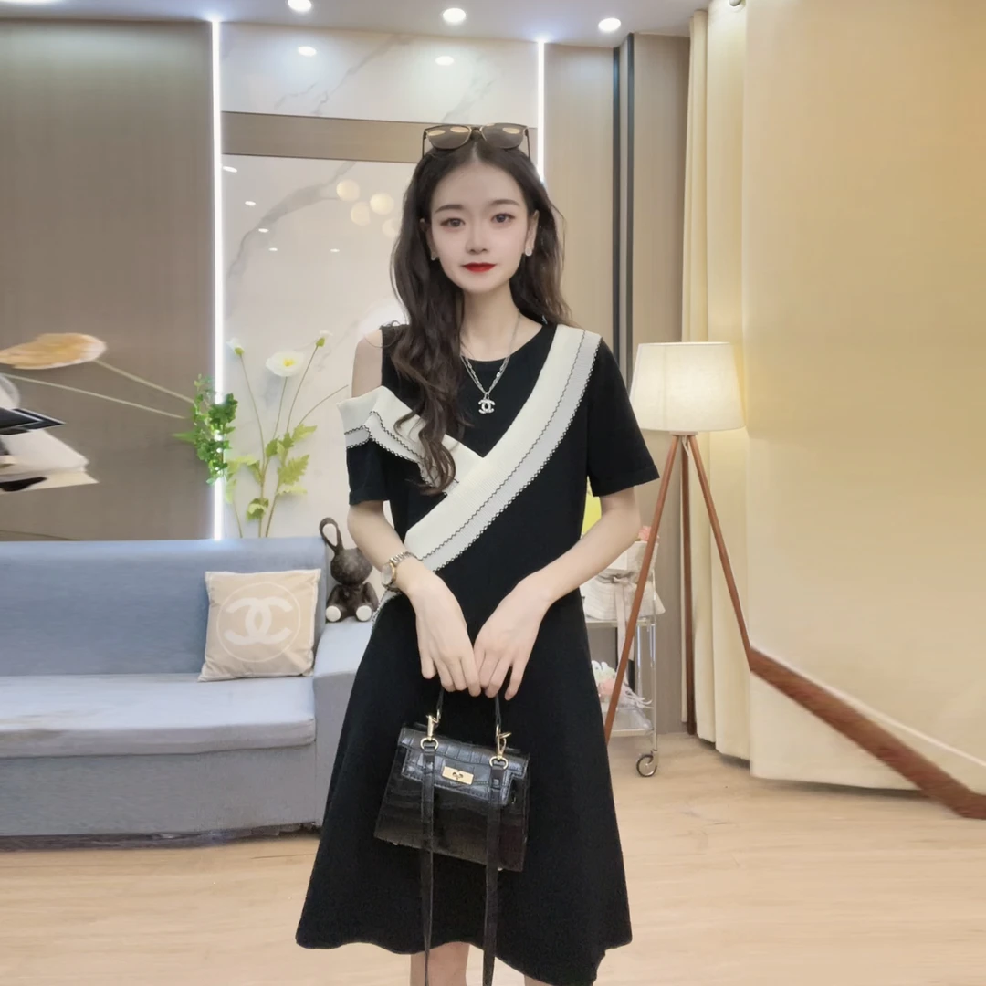 黑色收腰显瘦连衣裙女大码2025夏装新款胖mm遮肚显瘦气质A字裙子