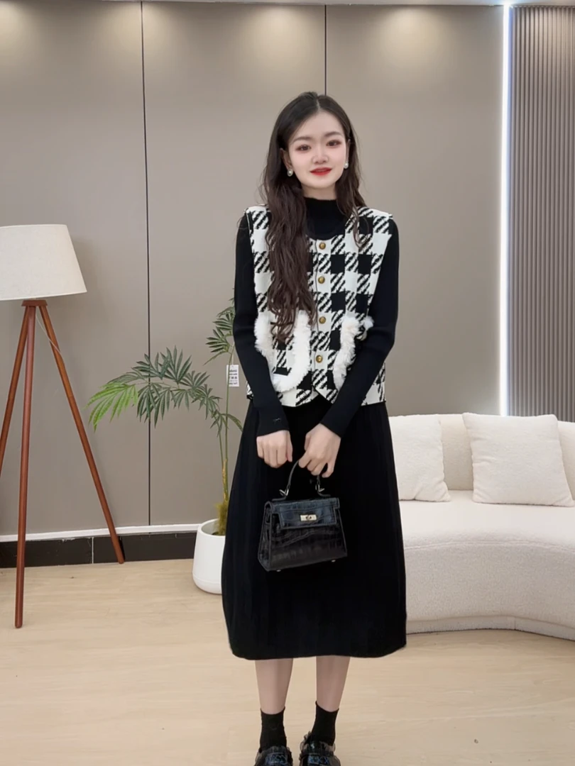 小香风马甲连衣裙套装女秋冬季今年流行高级感黑色百褶长裙两件套