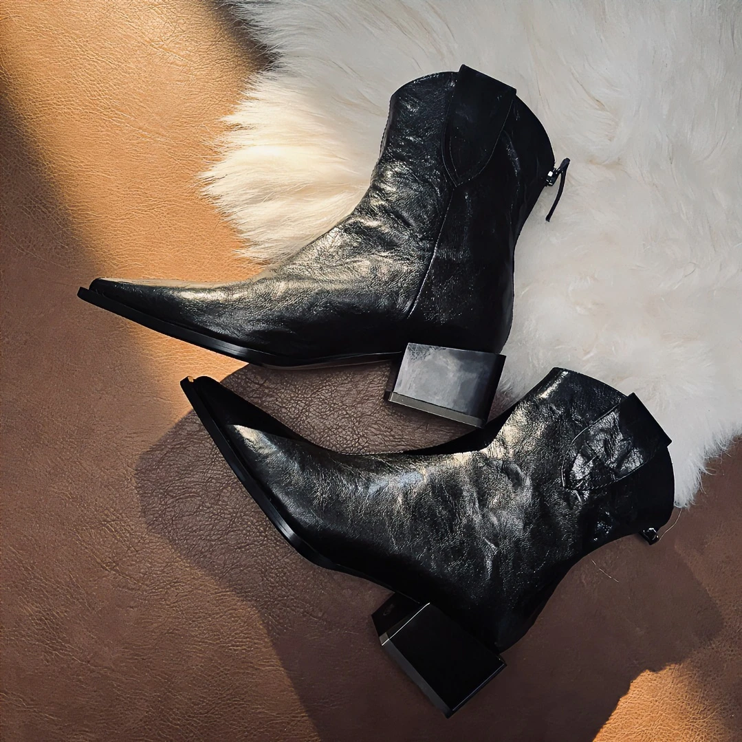 【VS】粗跟春秋气质短靴时尚百搭真皮马丁靴尖头中跟4406