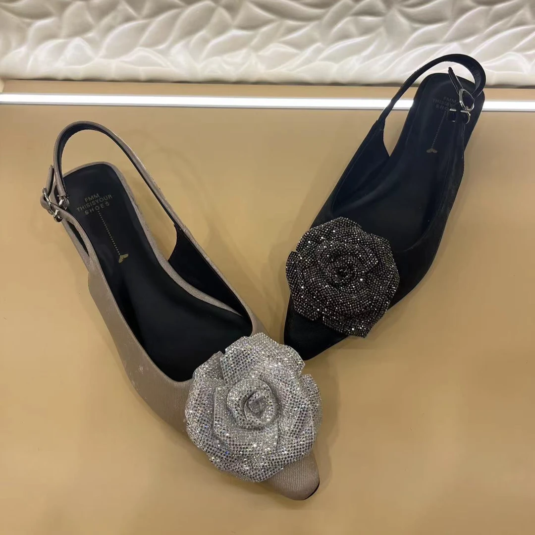 【微时尚】粗跟小众珍珠包头凉鞋温柔仙女玫瑰花朵粗跟单鞋女5236