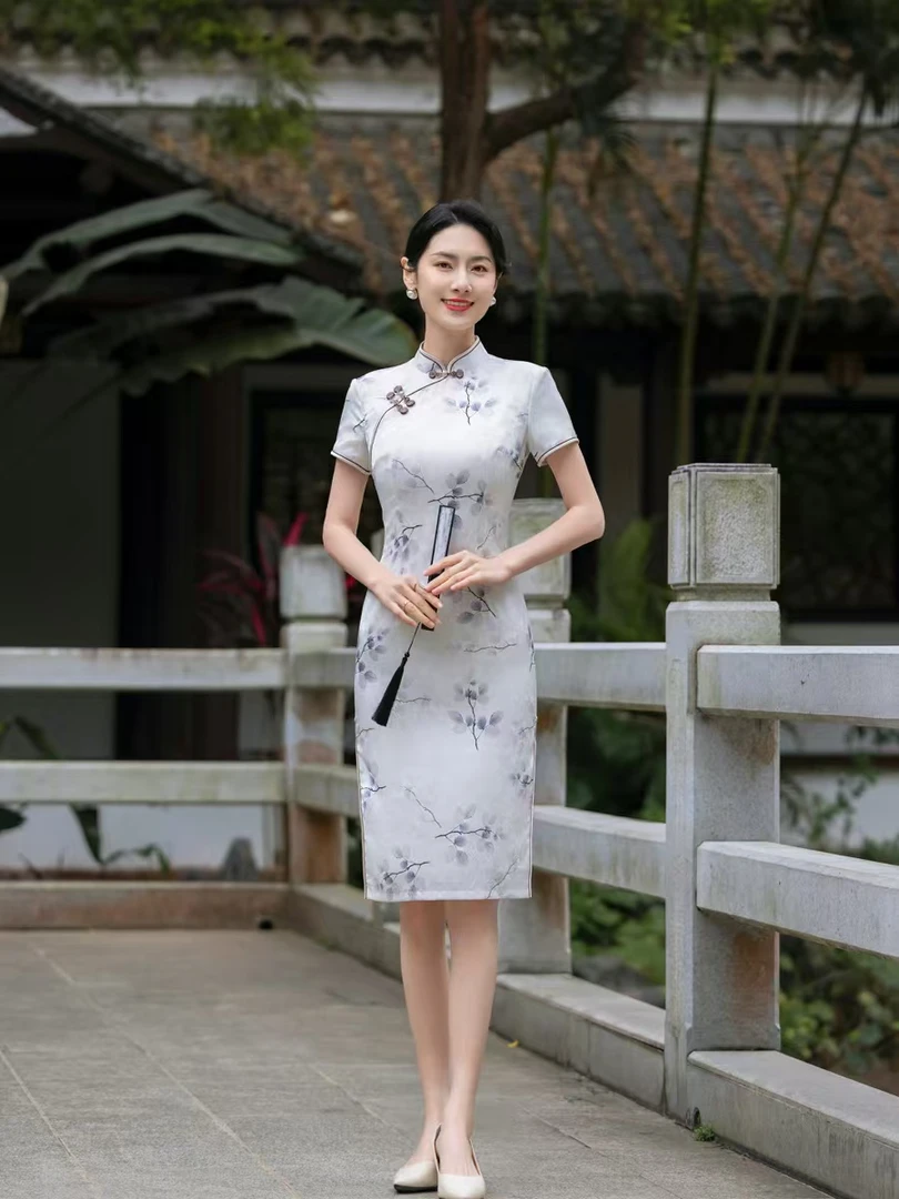 旗袍 中长款  双层 短袖（衣长约105cm）望江南（白）C360