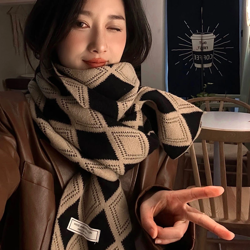格子针织毛线围巾女秋冬季驼色菱格韩版百搭围脖加厚保暖可爱少女