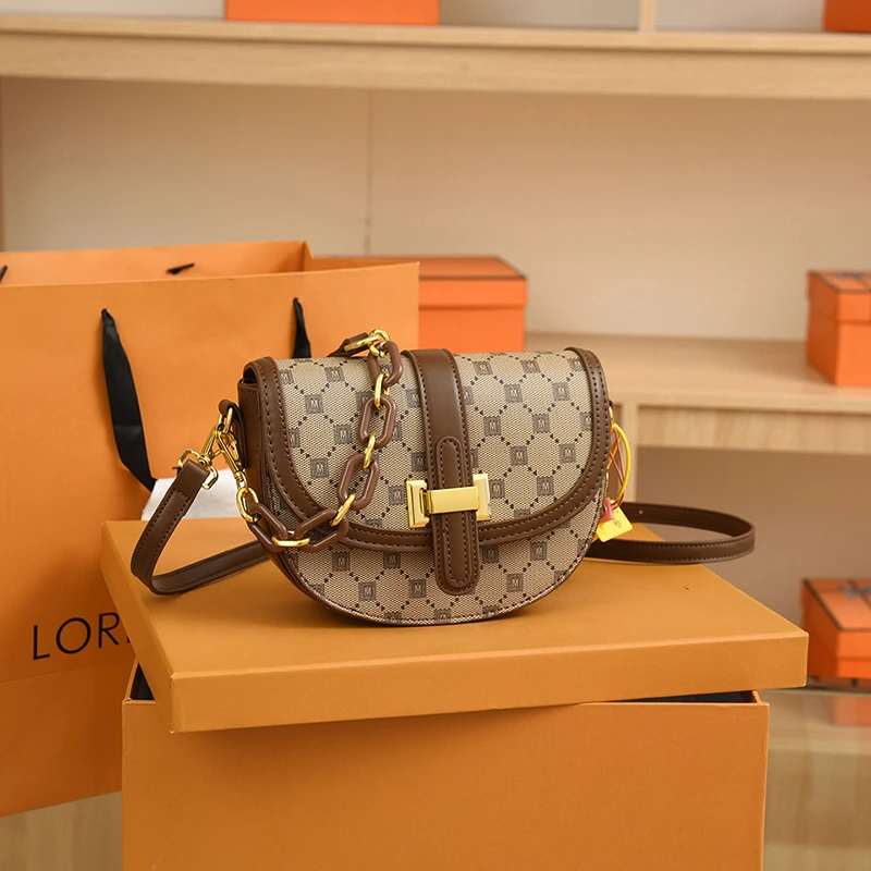 小众设计2022新款秋冬时尚潮流百搭单肩斜挎包女士肩包斜跨斜跨