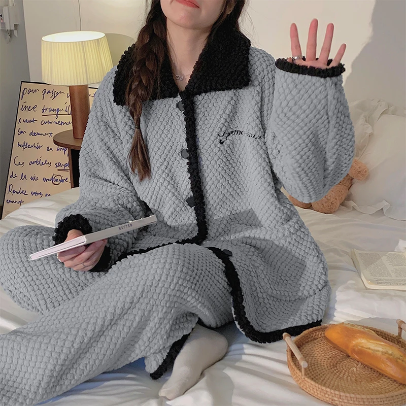 保暖珊瑚绒冬季家居服女款爆款2024年新款法兰绒加绒加厚睡衣套装